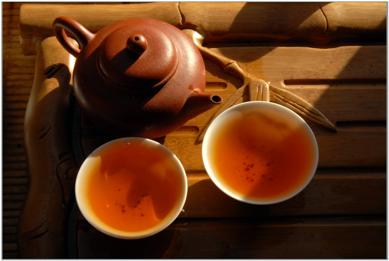 2000 Vörös vas puer tea